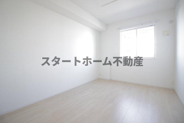 その他部屋・スペース　使い勝手のいい寝室です