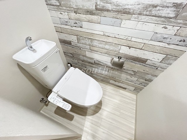 フジパレス出来島WESTV番館のトイレ写真