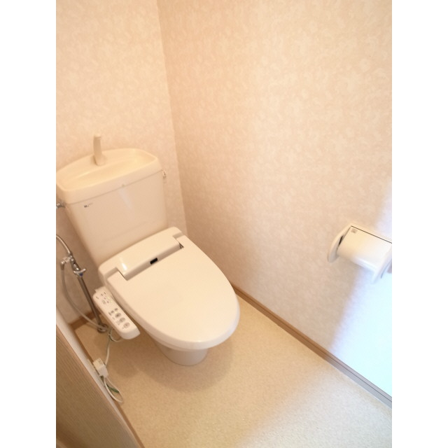 トイレ　ウォシュレット付