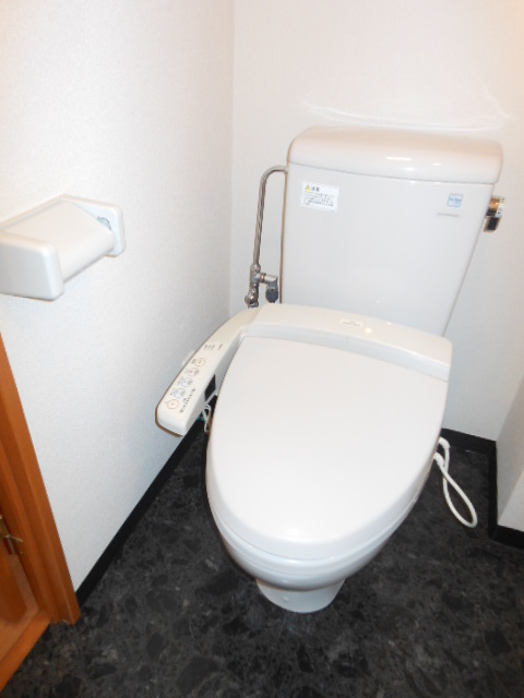 トイレ　トイレもきれいです