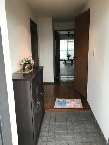 玄関　シューズボックス設置済