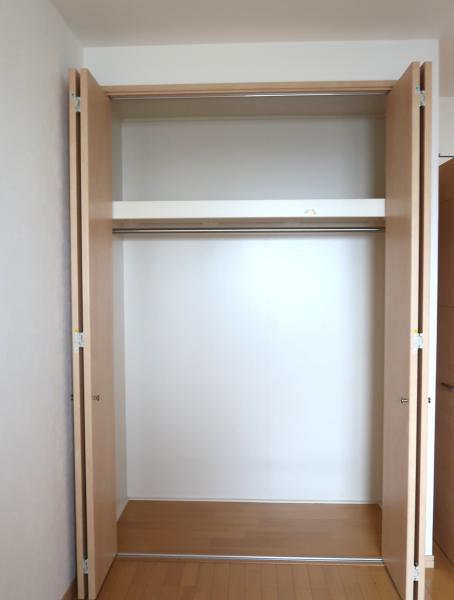 収納　東側洋室のクローゼット