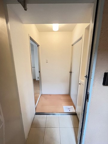 ラムール西宮の玄関写真