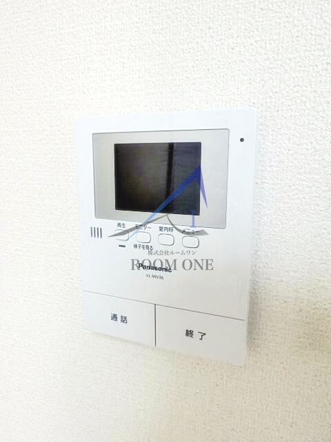 セキュリティ　モニター付きインターホンです。