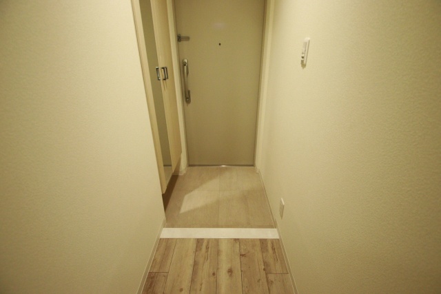 玄関　※別室の参考写真の為、現況優先です。