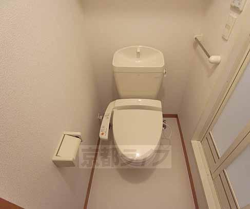 トイレ　ウォシュレット付きのトイレです。