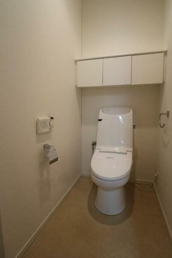 トイレ　※別部屋の参考写真です。