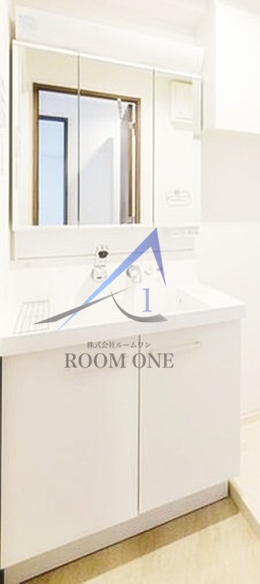 洗面設備　洗面台です。