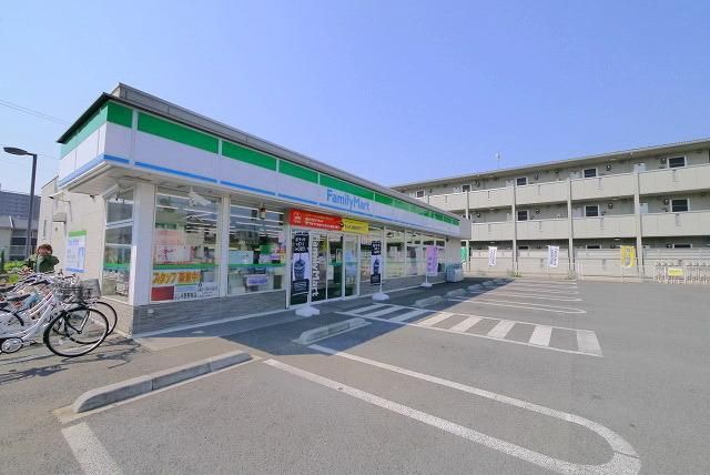 コンビニ　コンビニ（コンビニ）まで650m
