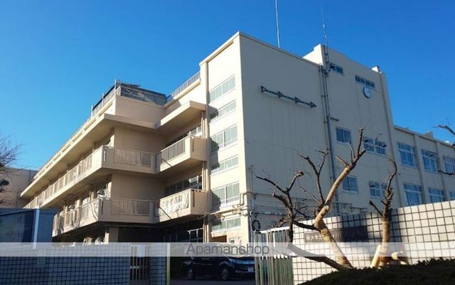 中学校　横浜市立六ツ川中学校（中学校）まで787m