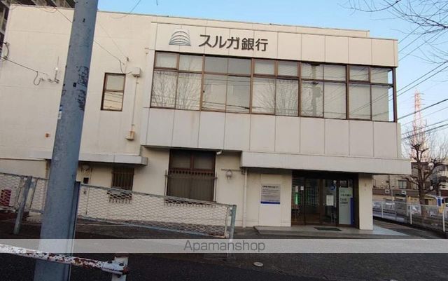 銀行　スルガ銀行横浜六ツ川支店（銀行）まで829m