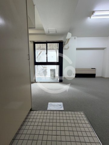 玄関　グランンドメゾン西心斎橋　玄関