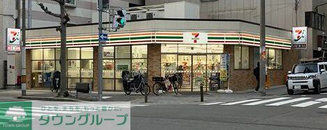 コンビニ　セブンイレブン大阪大手通1丁目店（コンビニ）まで50m