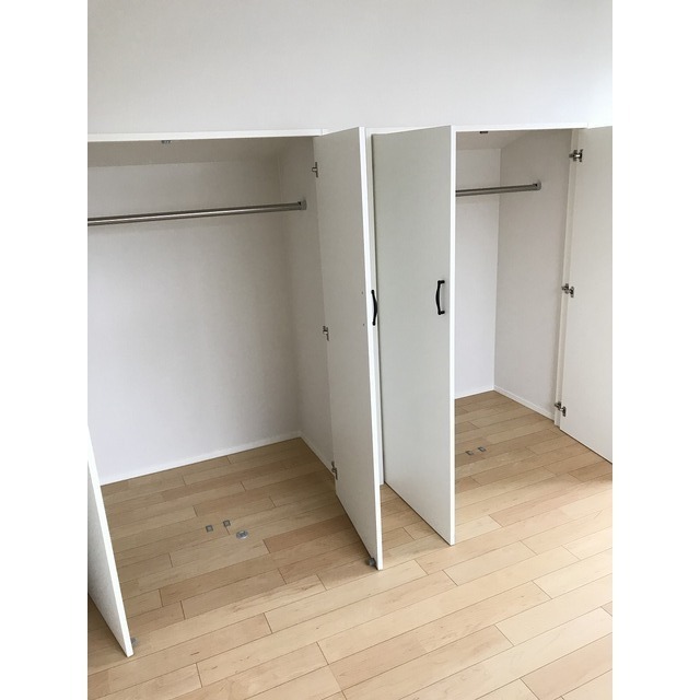 収納　洋室６帖