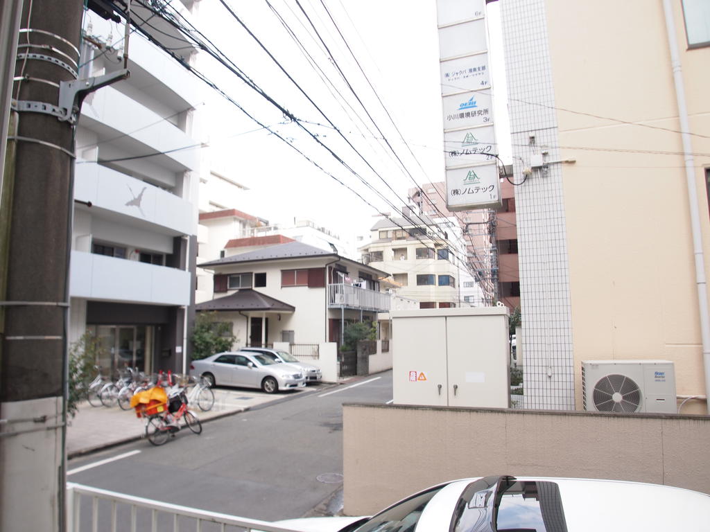 眺望　駅近で近隣はビル街になります。