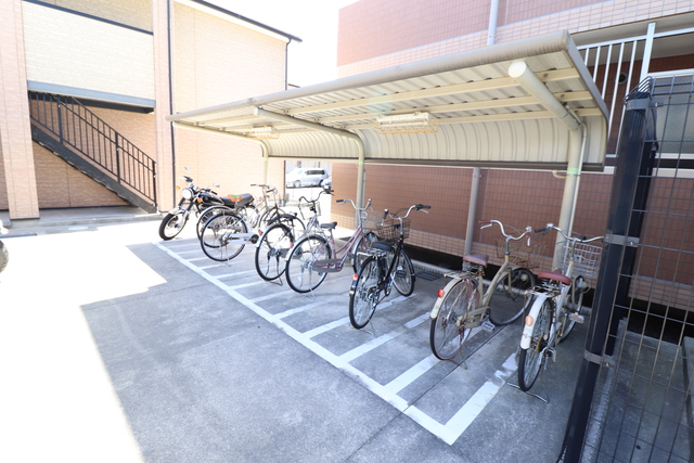 その他共有部分　屋根付き駐輪場