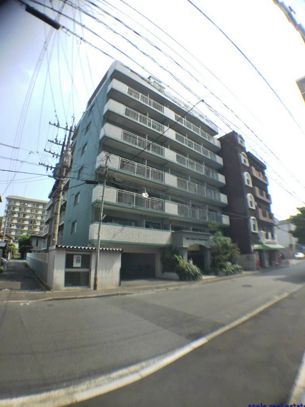 ライオンズマンション三萩野駅前の建物外観