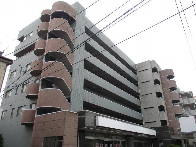横浜市泉区中田南のマンションの建物外観