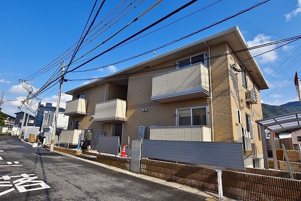 ヴェラ下富野の建物外観