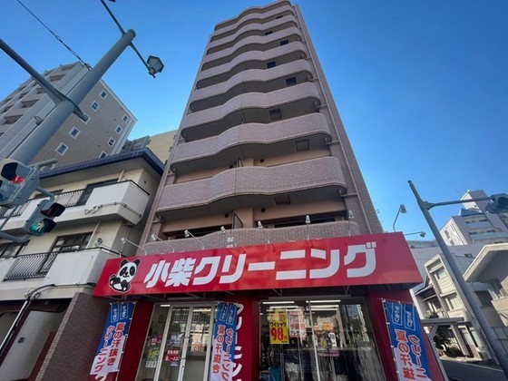 【広島市中区舟入川口町のマンションの建物外観】