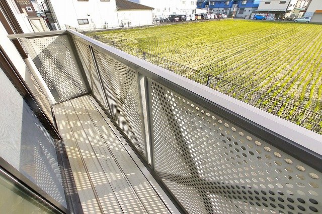 バルコニー　落ち着いた時間を過ごせるバルコニーです