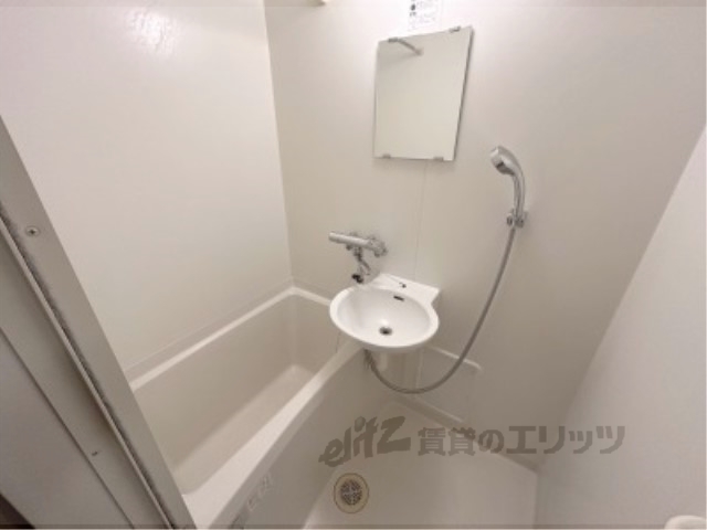 バス・シャワールーム　バス