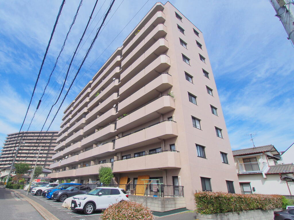 広島市安芸区矢野西のマンションの建物外観