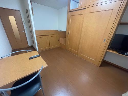 居室・リビング　現状優先。設置は現地と異なる可能性があります。