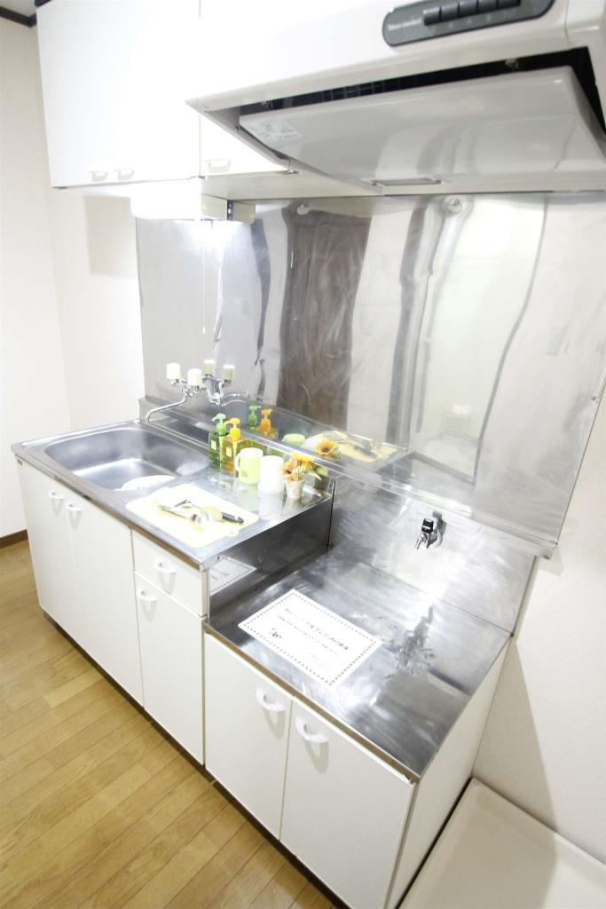キッチン　シンクサイズ大きめです☆換気扇も綺麗★