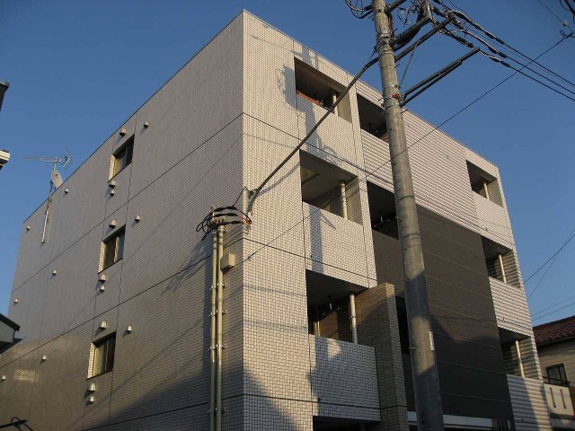 横浜市鶴見区朝日町のマンションの建物外観