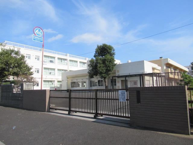 【横浜市鶴見区朝日町のマンションの小学校】