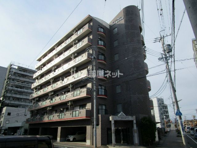 【ライフ第６マンション藤枝駅前の建物外観】