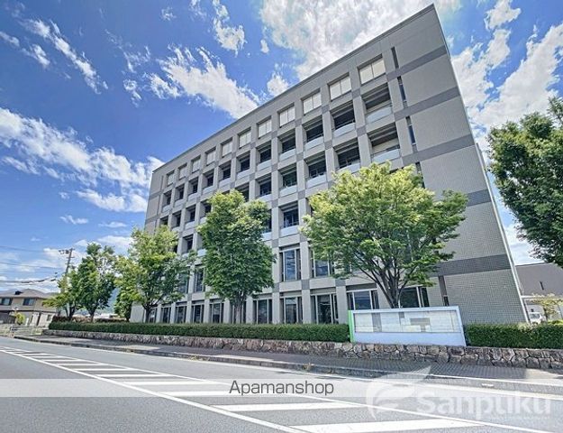役所　東温市役所（役所）まで983m