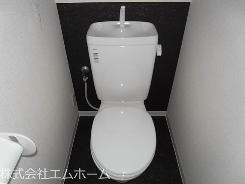 トイレ　トイレ（温水洗浄暖房便座取り付け可）