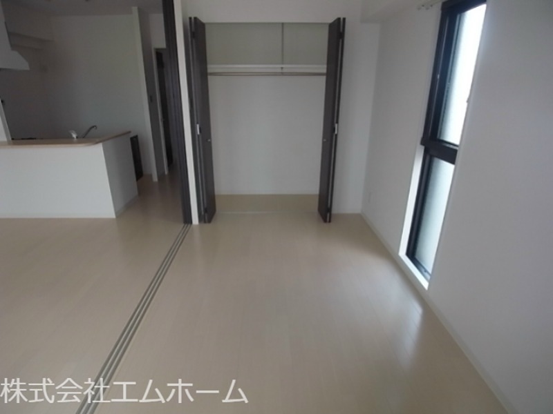 その他部屋・スペース　洋室5.6帖　ＬＤＫ11.1帖と繋げても仕切っても使えます