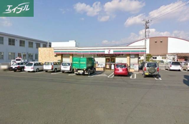 コンビニ　セブンイレブン岡山芳明小前店（コンビニ）まで245m