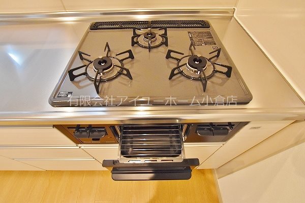 その他設備　★3口ガスシステムキッチン(グリル付)★