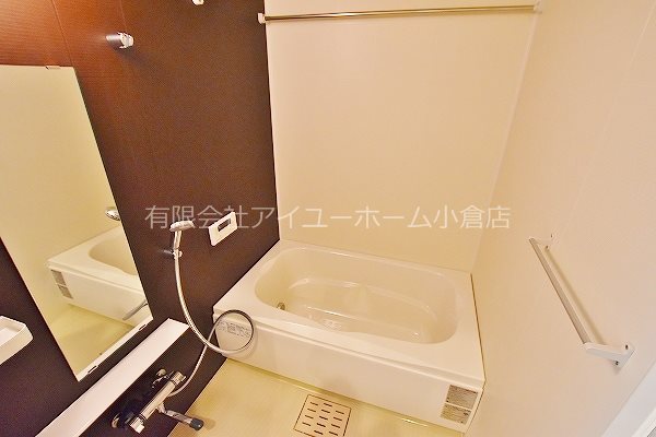 バス・シャワールーム　★追焚機能＆浴室乾燥機付き浴室★