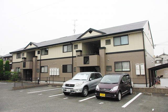 建物外観　落ち着いた雰囲気の外観です