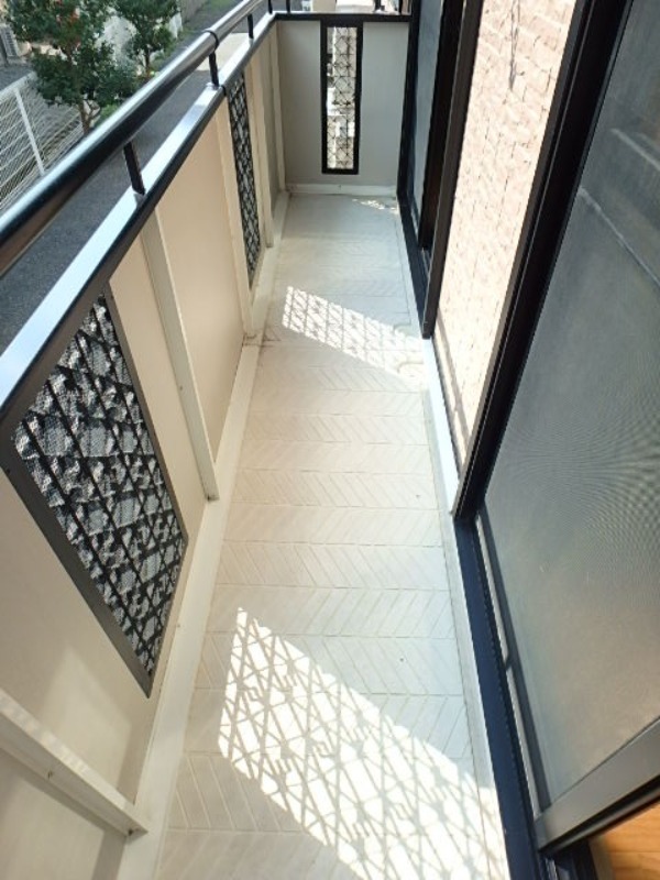 バルコニー　図面と現状に相違がある場合には現状を優先