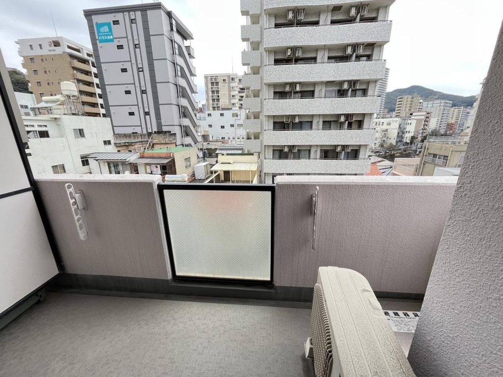 バルコニー　※別フロアの写真です