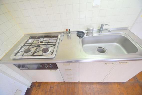 キッチン　ピカピカのキッチンです。お料理が楽しくなりますね。