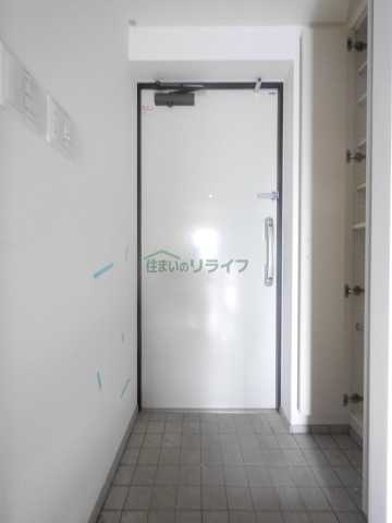 玄関　※参考写真です。同じ間取りの別部屋になります。
