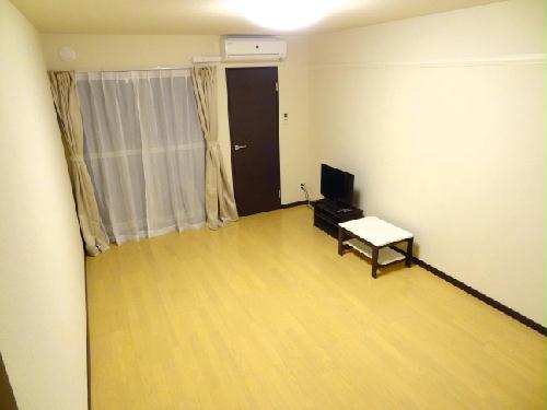 居室・リビング　開放感のある居室