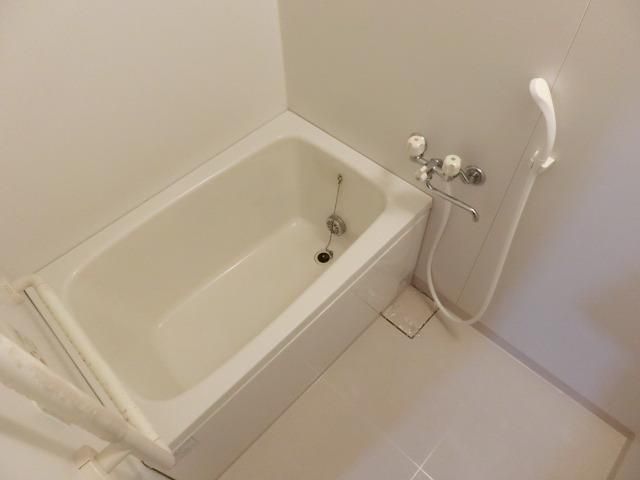 バス・シャワールーム　追い焚き付きバスルーム