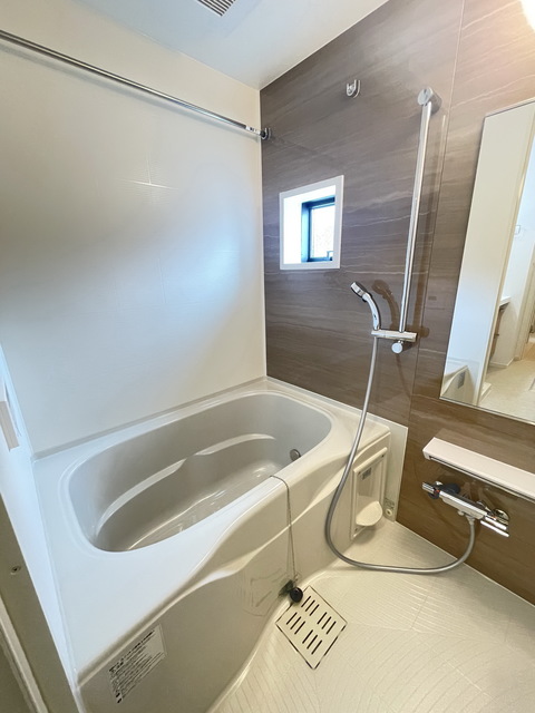 バス・シャワールーム　～同シリーズ参考写真～