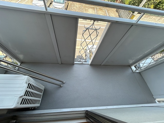 バルコニー　同物件別号室の写真です。