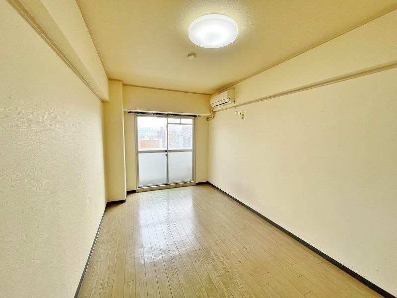 居室・リビング　★洋室9帖★