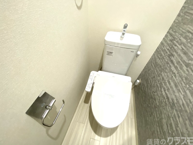 トイレ　冬場も安心の温水洗浄便座！