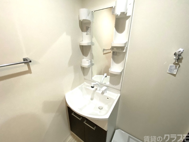 洗面設備　独立洗面台で朝の身だしなみもバッチリ♪